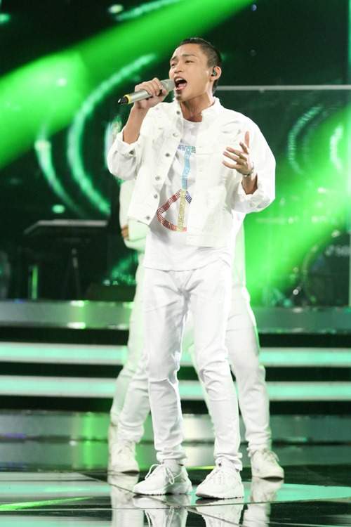 Huy Tuấn "tát" thí sinh VN Idol trên sóng truyền hình 5