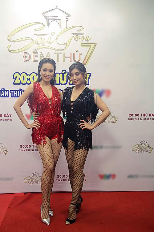 Hai cháu gái của Lam Trường cùng "đọ" chân dài, vẻ sexy 3