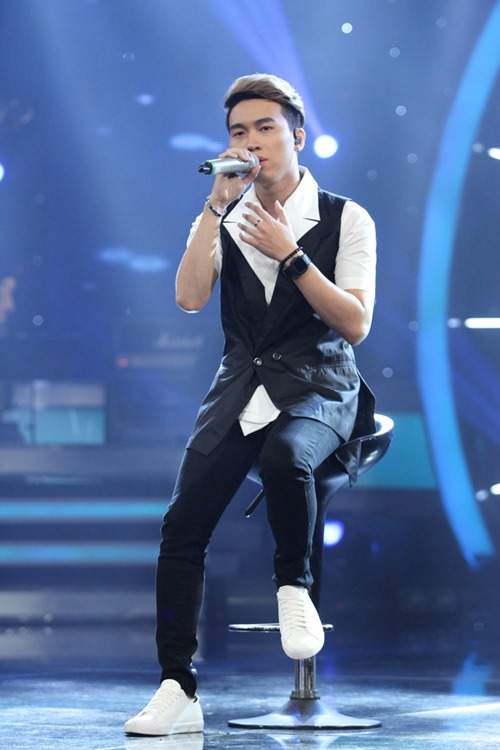 Huy Tuấn "tát" thí sinh VN Idol trên sóng truyền hình 11
