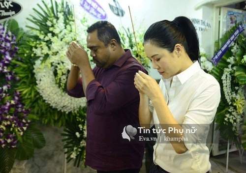 Sao Việt đẫm lệ trong lễ viếng Minh Thuận hôm nay 18