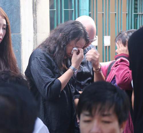 Người thân khóc ngất tiễn đưa Minh Thuận về đất mẹ 3