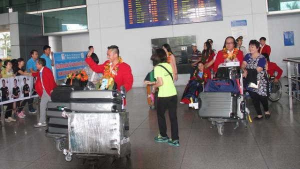 Đoàn thể thao Người khuyết tật Việt Nam về nước sau thành công tại Paralympic 2