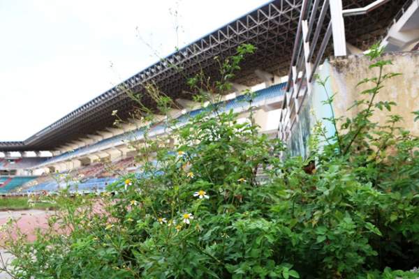 Sân bóng đá trăm tỷ bậc nhất Việt Nam bị bỏ hoang 2