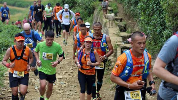 Công chúa Thái Lan tham gia giải chạy marathon băng núi tại Việt Nam 12