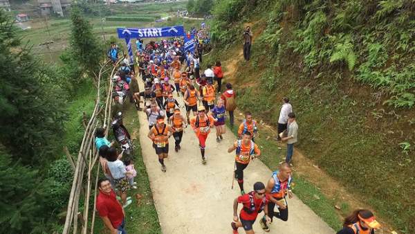 Công chúa Thái Lan tham gia giải chạy marathon băng núi tại Việt Nam 11