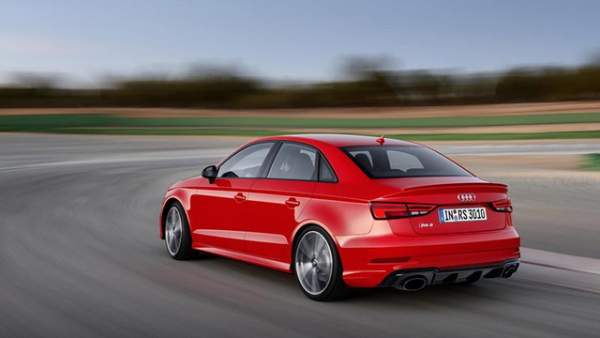 Audi tăng thêm sức mạnh cho "tí hon" A3 7
