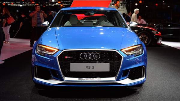 Audi tăng thêm sức mạnh cho "tí hon" A3 2