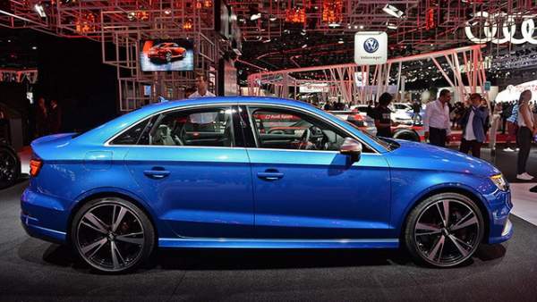 Audi tăng thêm sức mạnh cho "tí hon" A3 4