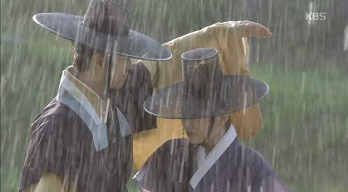 Mây họa ánh trăng tập 12: Bo Gum bị chém trọng thương vì cứu Yoo Jung 33