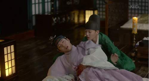 Mây họa ánh trăng tập 12: Bo Gum bị chém trọng thương vì cứu Yoo Jung 3