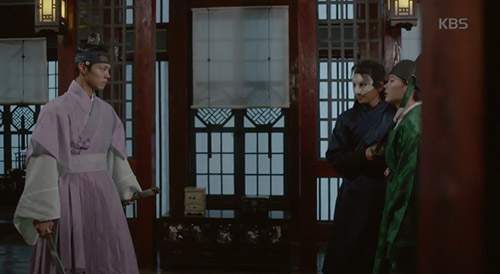 Mây họa ánh trăng tập 12: Bo Gum bị chém trọng thương vì cứu Yoo Jung 15