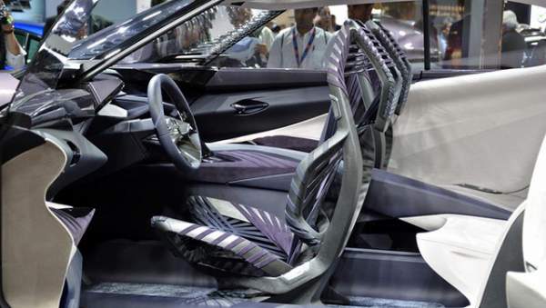 Lexus UX Concept - Thêm cạnh tranh ở phân khúc compact SUV hạng sang 3