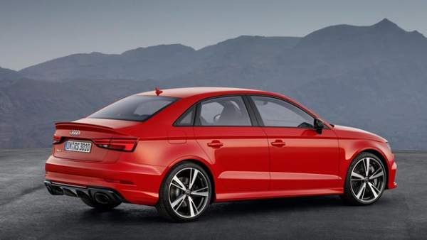 Audi tăng thêm sức mạnh cho "tí hon" A3 8