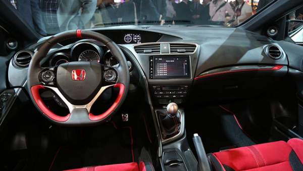 Honda công bố phiên bản nâng cấp cho "át chủ bài" Civic Type-R 3