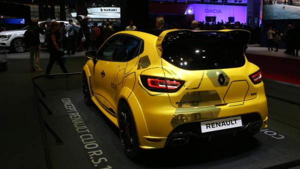 Renault Clio R.S. 16 concept nhỏ gọn ra mắt Paris Motor Show 2016 5