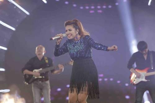 Lần đầu tiên trong lịch sử: Cô gái nước ngoài đăng quang Vietnam Idol 2016! 27
