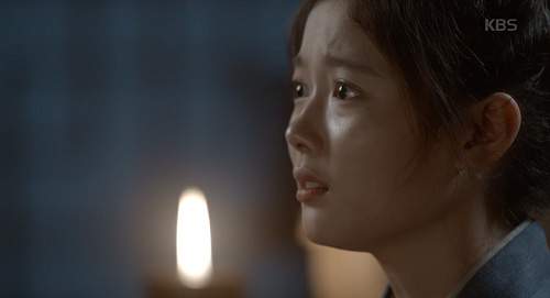 Mây họa ánh trăng tập 14: Park Bo Gum "nhìn gà hóa cuốc" vì nhớ người yêu 27