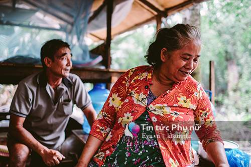 Ông lão cụt chân và chuyện tình "rổ rá cạp lại" trên chiếc ghe mục 6