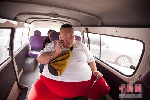 Thất tình, hot boy ăn uống thả ga tăng lên 255kg 21