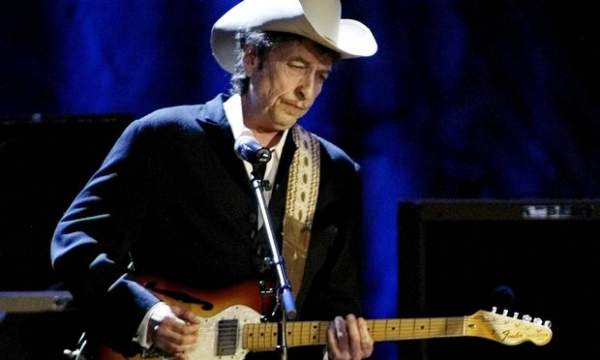 Vì sao nhạc sĩ, ca sĩ Bob Dylan giành giải thưởng Nobel Văn học 2016? 6