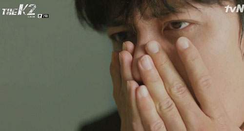 Mật danh K2 tập 7: Yoona khóc cạn nước mắt khi gặp lại cha 15