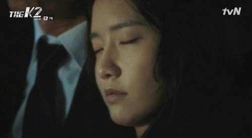 Mật danh K2 tập 7: Yoona khóc cạn nước mắt khi gặp lại cha 9