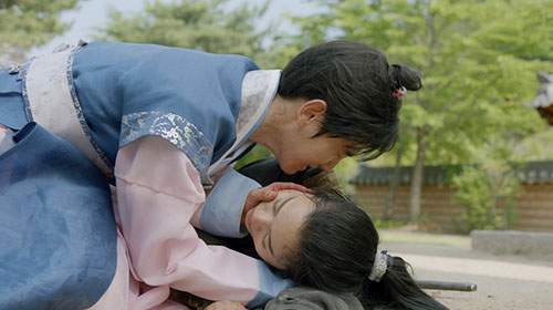 Người tình ánh trăng tập 16: Ác mộng thành hiện thực, Lee Jun Ki chém chết em trai 18