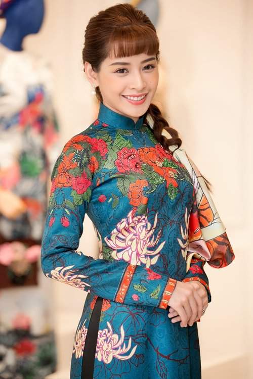 Dàn mỹ nhân Việt "đẹp quên lối về" với áo dài cách tân 2
