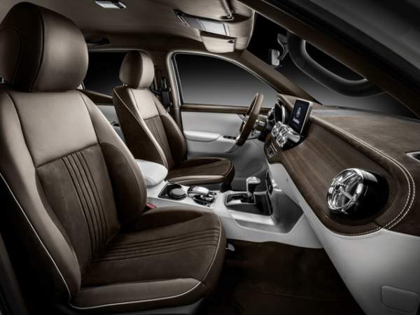 Mercedes giới thiệu concept bán tải X-Class 14
