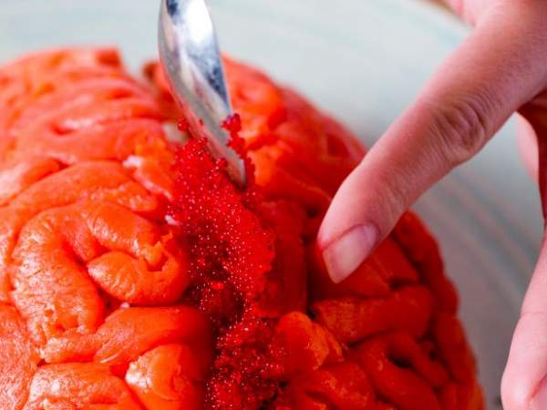 Sushi cá hồi hình bộ não Halloween: Ăn thôi chứ sợ gì! 24
