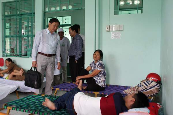 4 ca sốt xuất huyết tử vong, lãnh đạo tỉnh Khánh Hòa thị sát bệnh viện 3