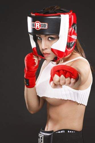 Soi độ sexy lăn xả của "nữ hoàng boxing" Hoàng Yến My 10