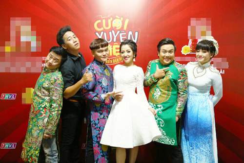 Cười xuyên Việt trở lại, lần đầu tiên Hoài Linh làm giám khảo duy nhất 12