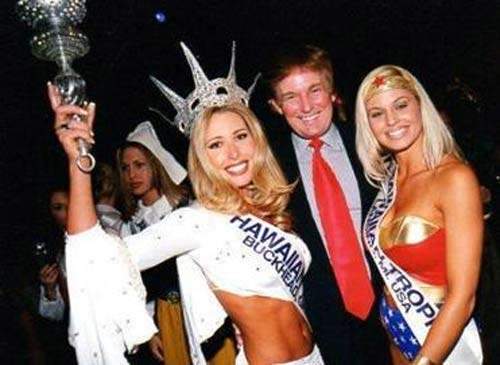 Ông Donald Trump và những lần bị "bao vây" bởi hoa hậu 11