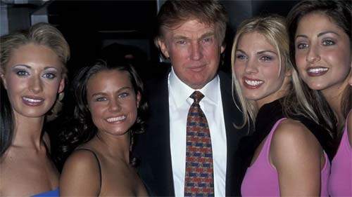 Ông Donald Trump và những lần bị "bao vây" bởi hoa hậu 8