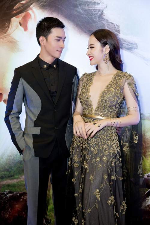 Võ Cảnh nắm chặt tay Angela Phương Trinh trước tin đồn "phim giả tình thật" 24