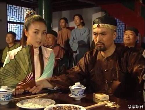 Những hạt sạn "xuyên không" khó đỡ của phim truyền hình Hoa ngữ 45
