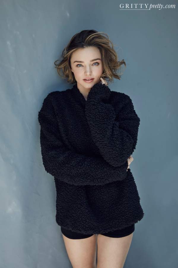 Học cách dưỡng môi căng mọng như Miranda Kerr 5