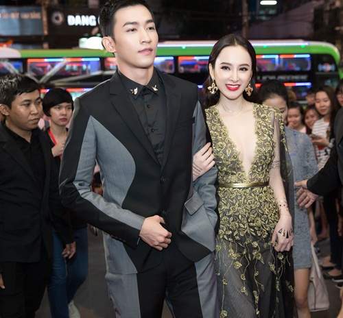 Võ Cảnh nắm chặt tay Angela Phương Trinh trước tin đồn "phim giả tình thật" 3