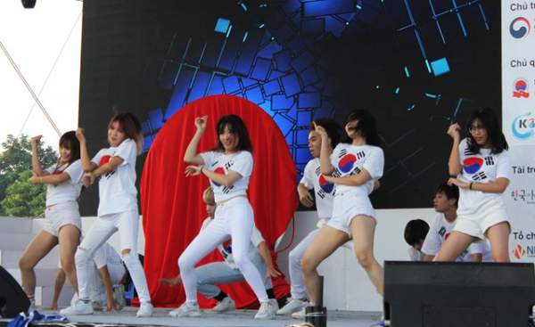 Bạn trẻ Hà Nội nhảy Kpop điệu nghệ như vũ công chuyên nghiệp 2