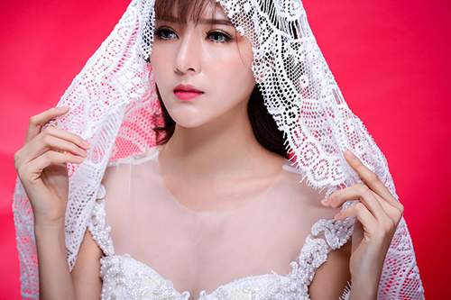 Trong veo, mướt mọng chính là xu hướng trang điểm cô dâu hot nhất 2016 42