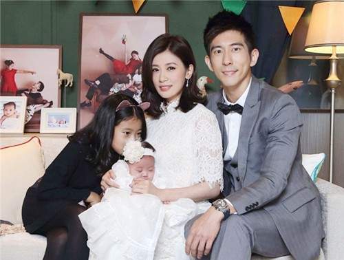 "Công chúa Triệu Mẫn" Giả Tịnh Văn trả lời tin cấm con dự đám cưới bố đẻ 24