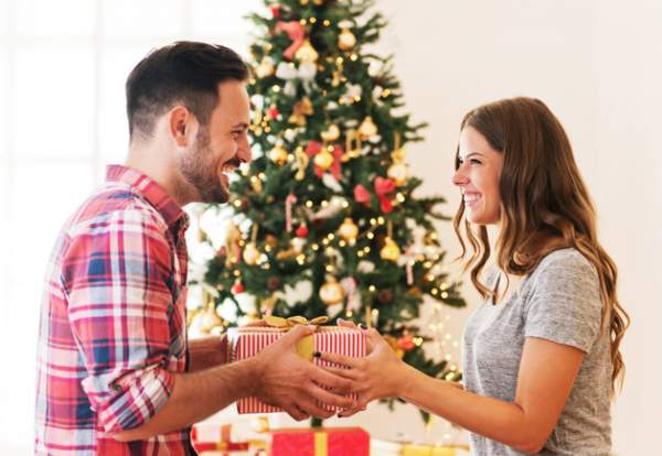 5 món quà Giáng sinh người chồng nào cũng thích mê khi nhận được 3