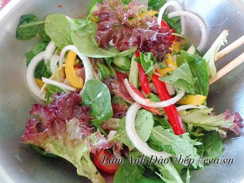 Salad trứng dễ ăn, giải ngán sau ngày lễ 12