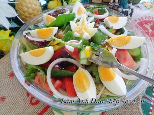 Salad trứng dễ ăn, giải ngán sau ngày lễ 21