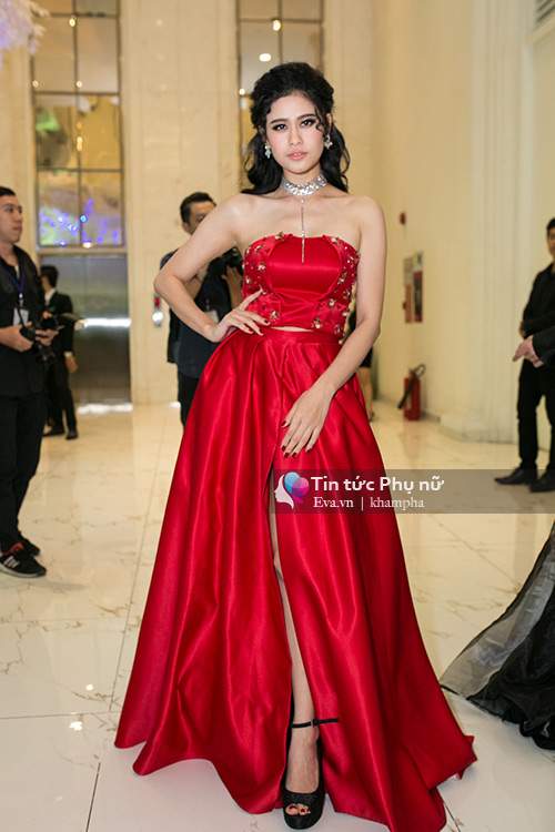 Hoa hậu Diễm Hương hóa ma nữ trên thảm đỏ 9