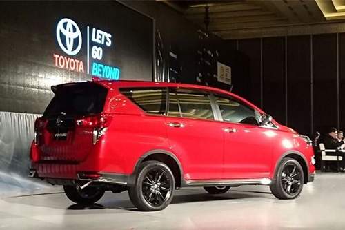 Ra mắt Toyota Innova Venturer giá từ 653 triệu đồng 4