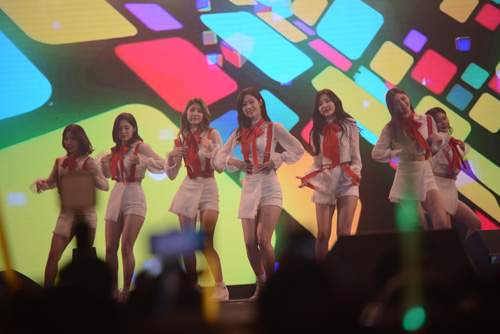 Sân khấu đêm nhạc bị cháy, T-ara vẫn nhiệt tình hết mình vì khán giả 24