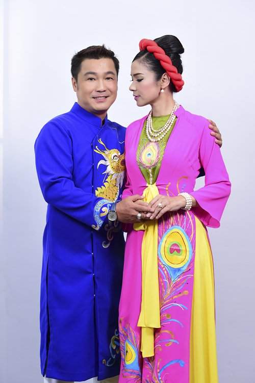 Sau tất cả, cặp đôi Lý Hùng - Việt Trinh lại tình tứ bên nhau 24