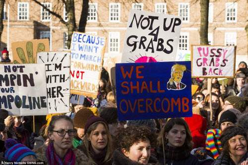 Triệu phụ nữ xuống đường phản đối Trump khắp thế giới 9